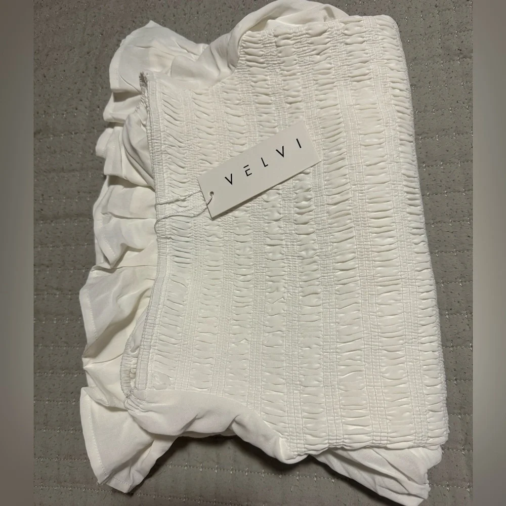SKYLA SHIRRED MIDI DRESS - WHITE - Lady Black Tie size large - Picture 3 of 3